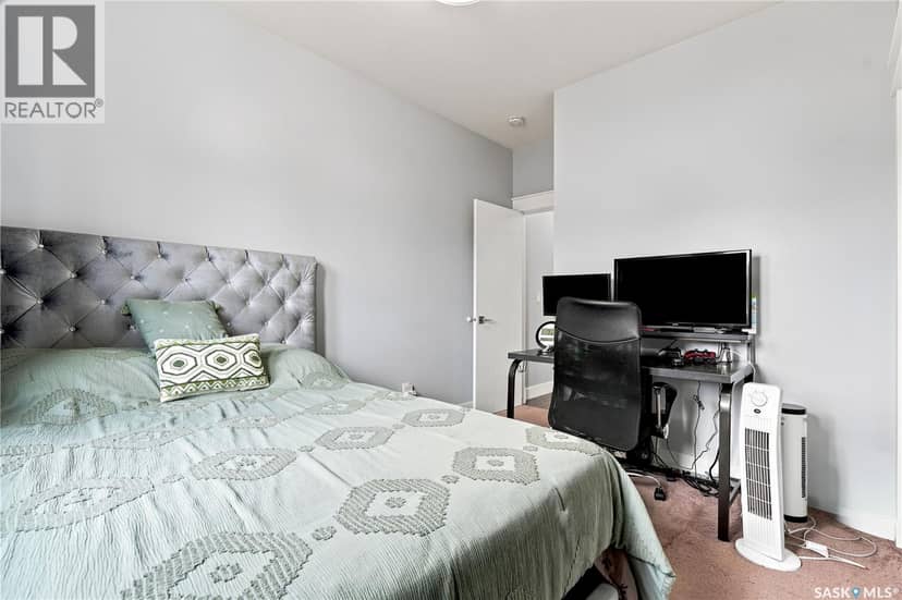 223 Ells CRESCENT — photo 38 of 40