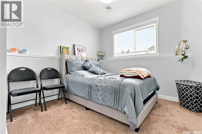 223 Ells CRESCENT — photo 39 of 40