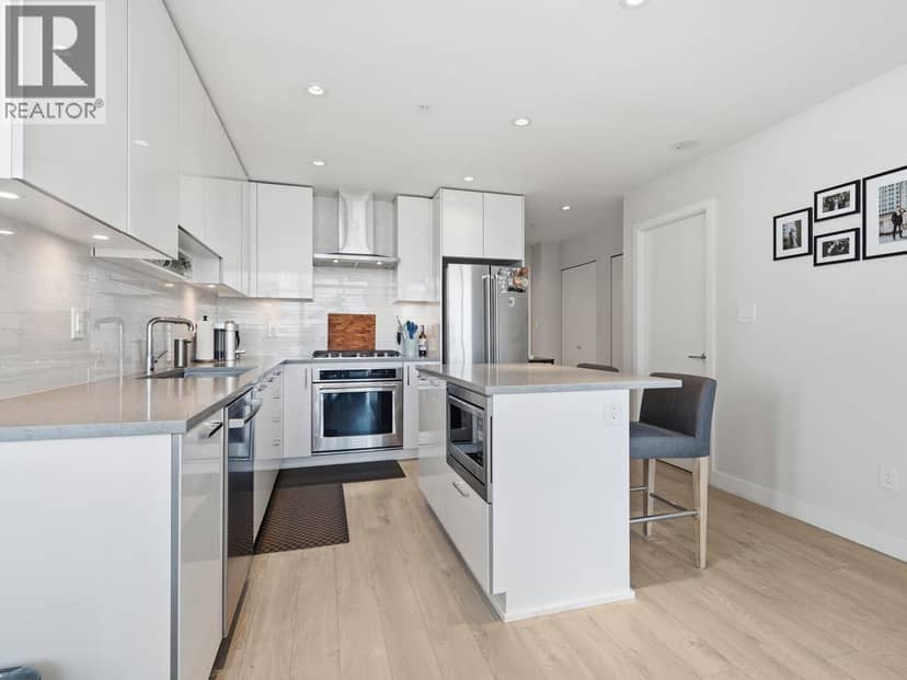 2702 1788 GILMORE AVENUE, Burnaby, photo 3