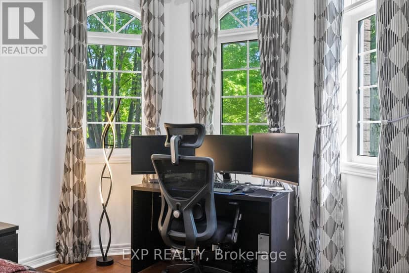 71 Pillar Rock Crescent — photo 37 of 40