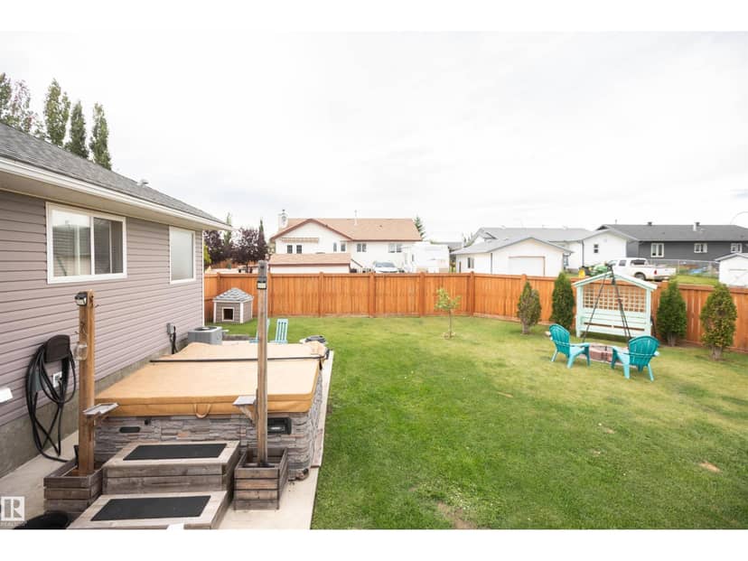 6003 50 Ave — photo 18 of 40
