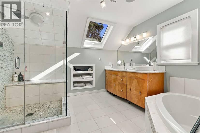 1616 Shelbourne Street SW — photo 28 of 40