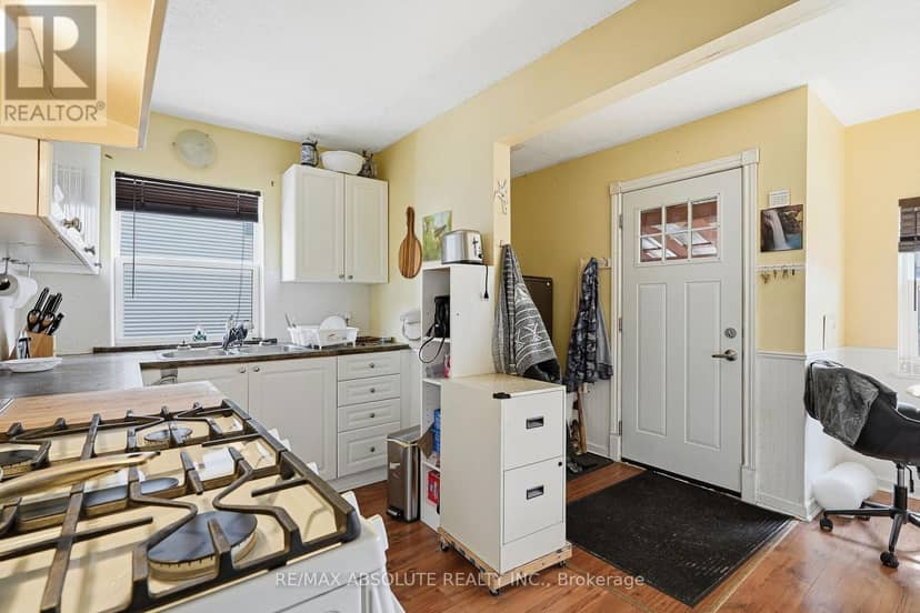 92 Jolliet Avenue — photo 6 of 40