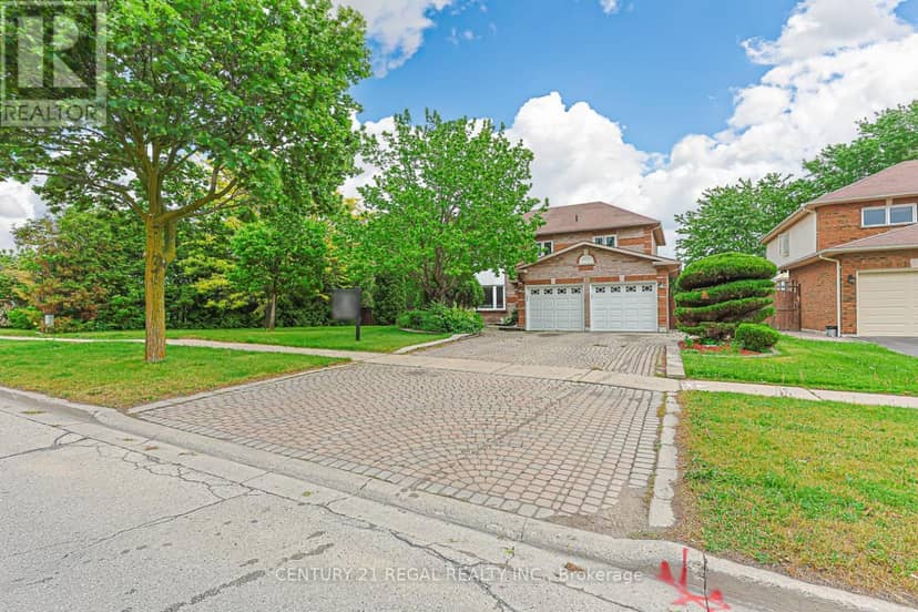 599 Sandford Street, Newmarket, photo 2