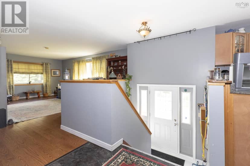429 New Brittain Road — photo 8 of 40