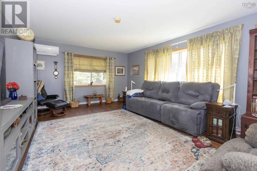 429 New Brittain Road — photo 9 of 40