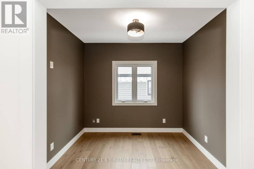 56 Brennan Avenue, Barrie, photo 5
