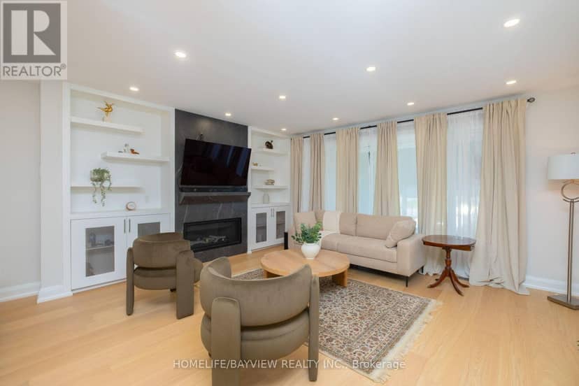 164 Steeles Avenue E, Markham, photo 4