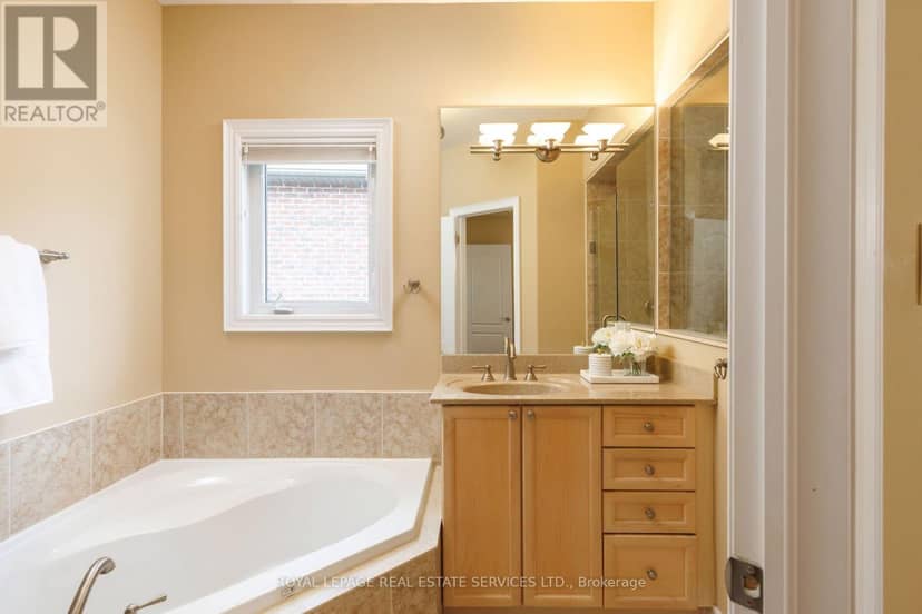 2424 Tesla Crescent — photo 20 of 40