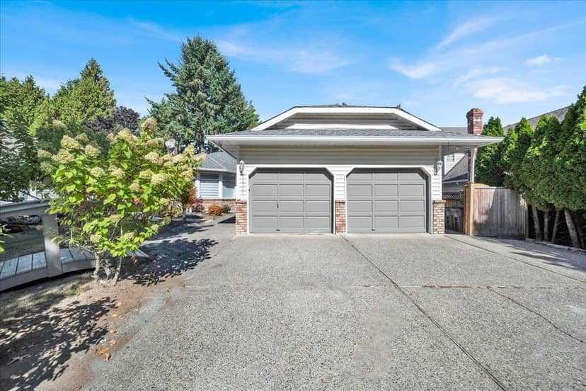 15747 92A AVENUE, Surrey, photo 2