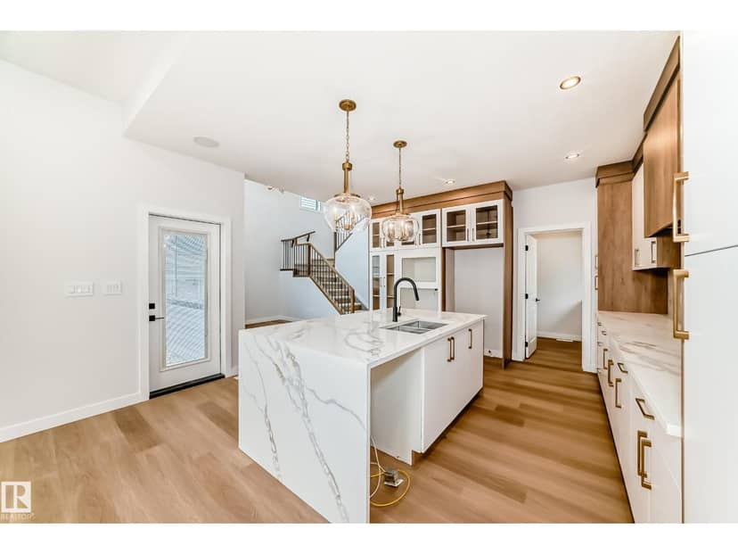47 Meadowgrove Ln — photo 12 of 40