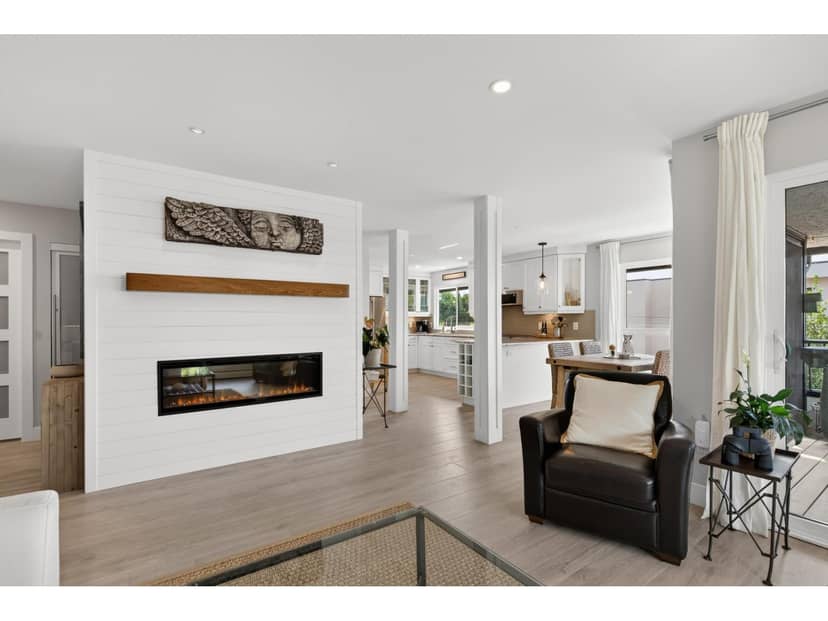 302 1290 MARTIN STREET, White Rock, photo 4