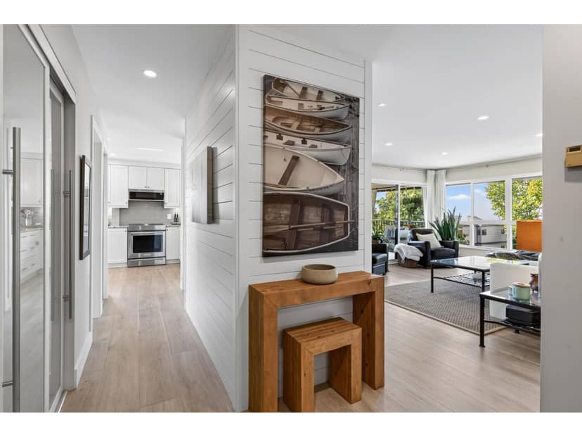 302 1290 MARTIN STREET, White Rock, photo 8