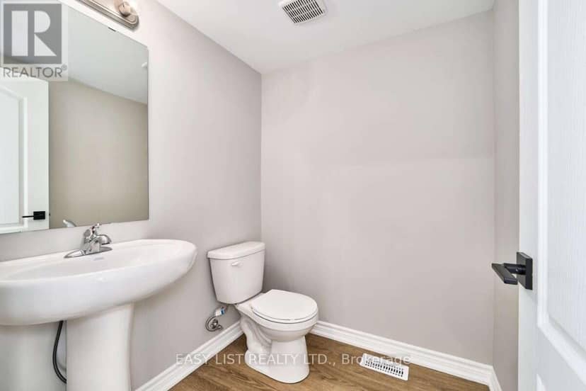 19 Addyman Crescent — photo 24 of 40