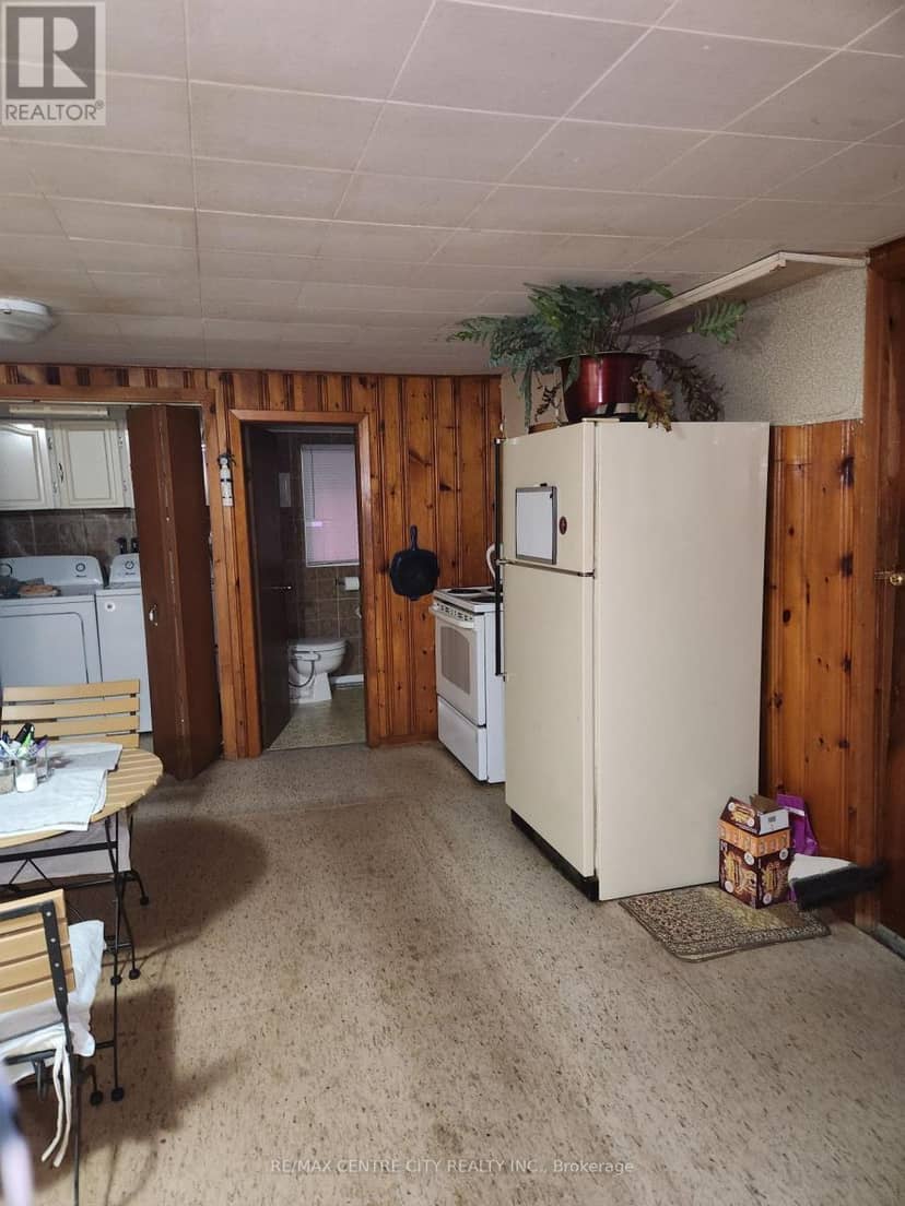 31 Queen Street, Strathroy-Caradoc, photo 7