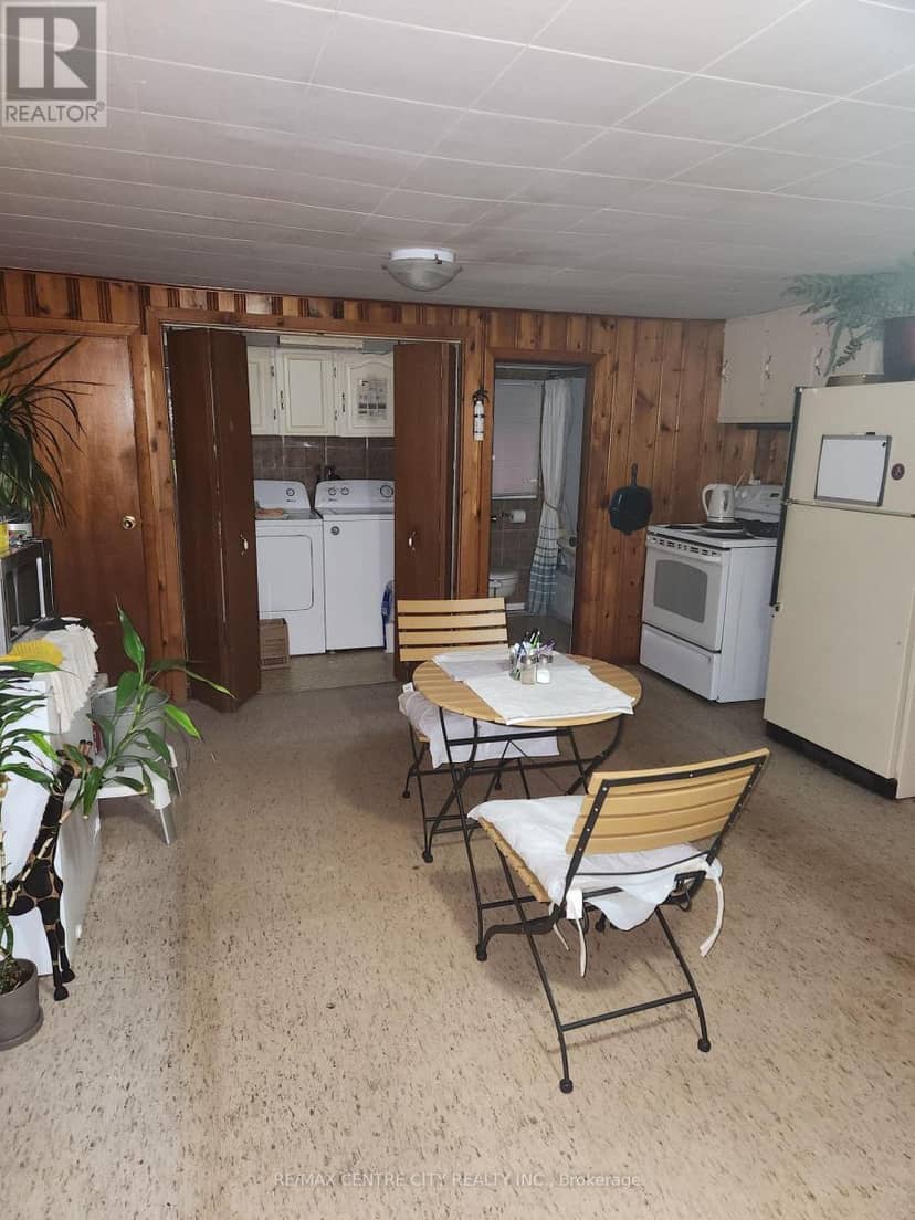 31 Queen Street, Strathroy-Caradoc, photo 8