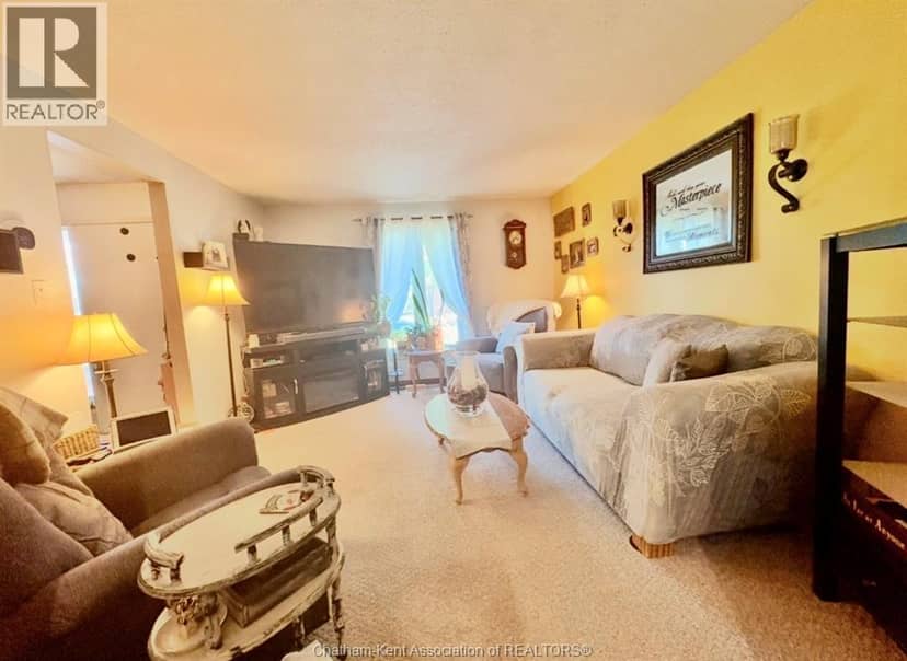 60 Copperfield Crescent — photo 2 of 25