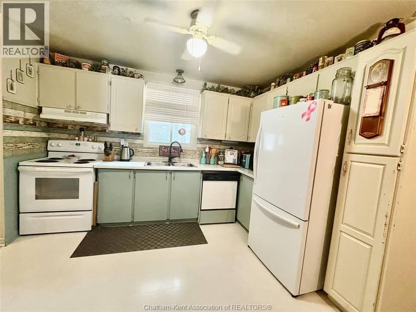 60 Copperfield Crescent — photo 5 of 25