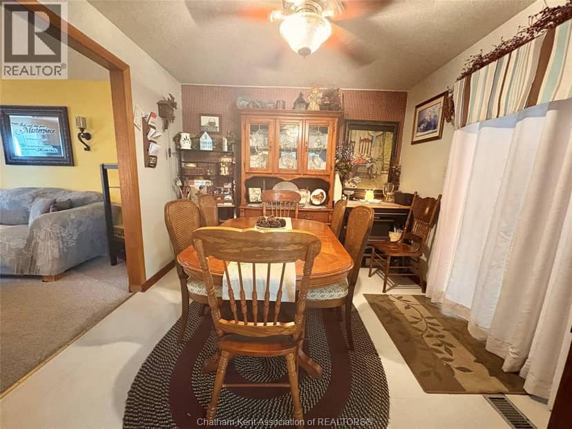 60 Copperfield Crescent — photo 3 of 25