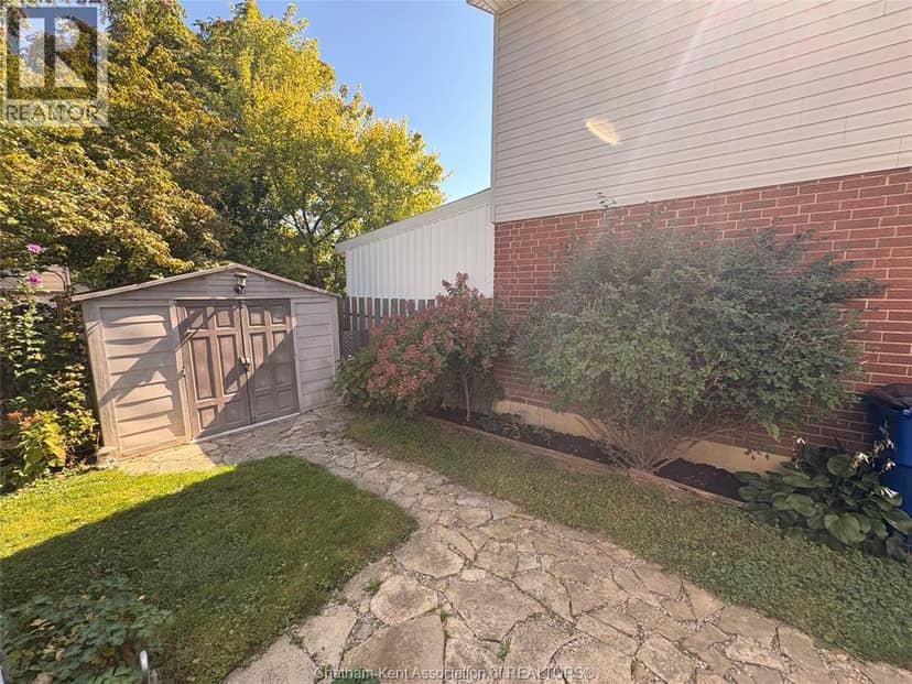 60 Copperfield Crescent — photo 22 of 25