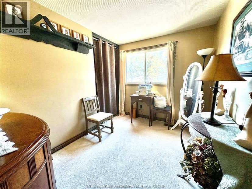 60 Copperfield Crescent — photo 13 of 25
