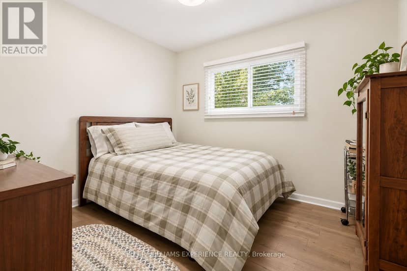 11 Barbara Avenue — photo 18 of 40