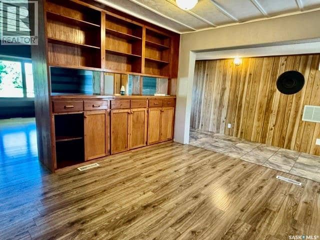 219 13th STREET — photo 7 of 32