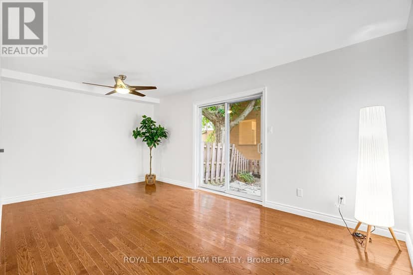 15 - 121 Castlefrank Road — photo 10 of 40