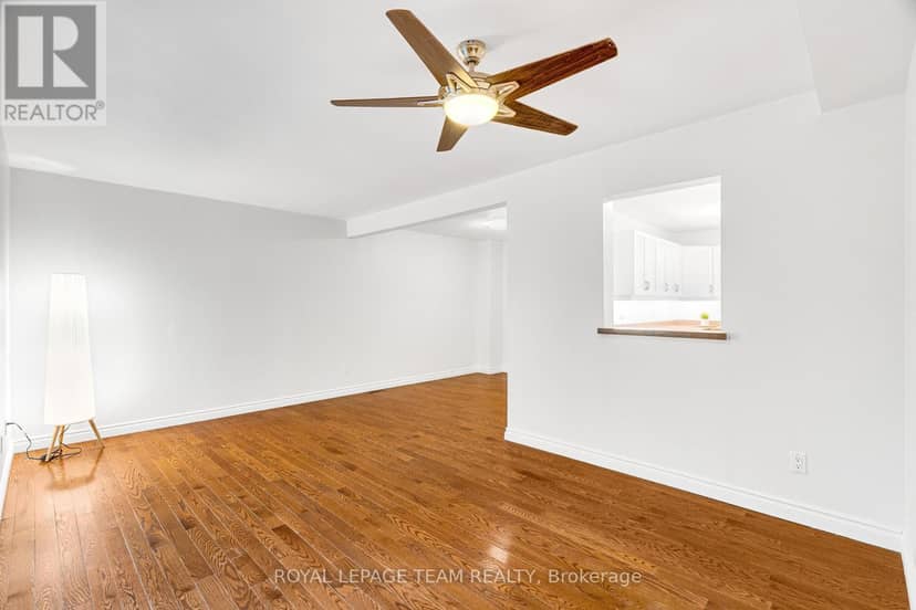 15 - 121 Castlefrank Road — photo 13 of 40
