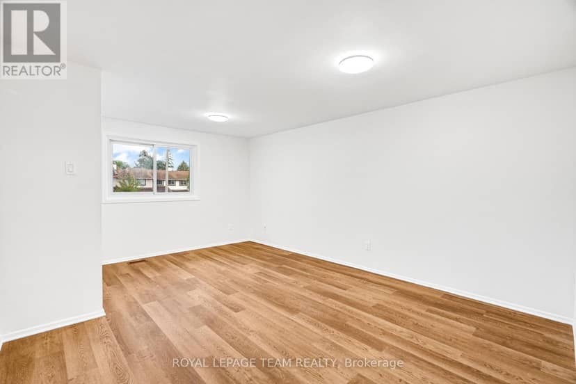 15 - 121 Castlefrank Road — photo 24 of 40