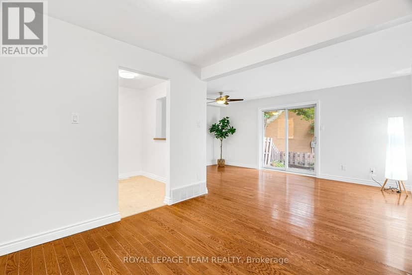 15 - 121 Castlefrank Road — photo 9 of 40