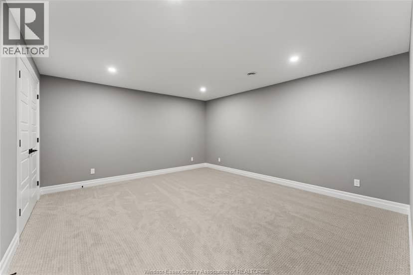60 Redwood AVENUE — photo 25 of 31