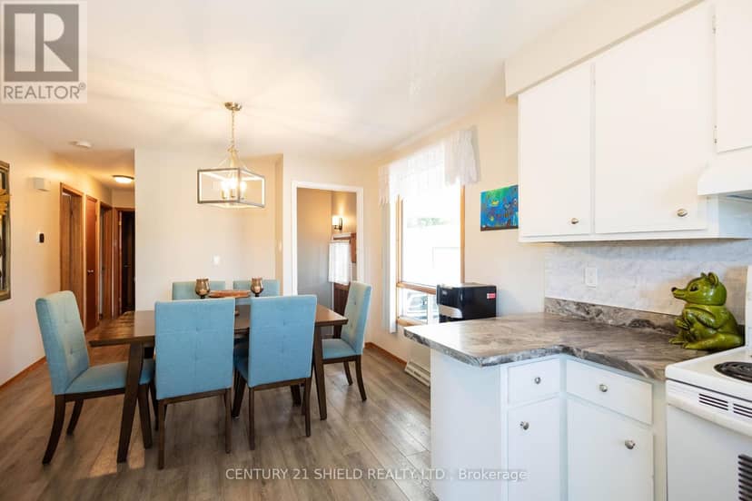 1107 Grand Avenue — photo 10 of 34