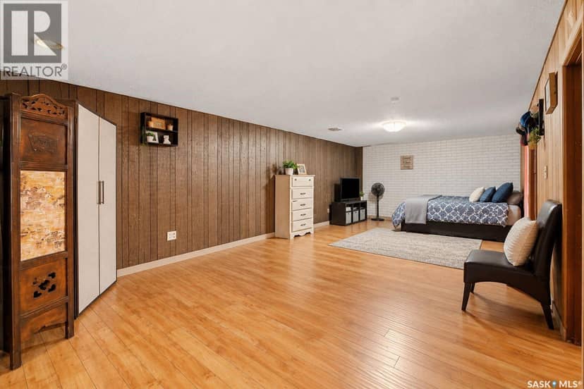 234 Winnipeg AVENUE S — photo 20 of 40