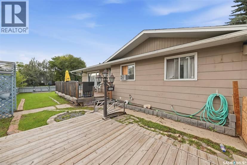 234 Winnipeg AVENUE S — photo 30 of 40