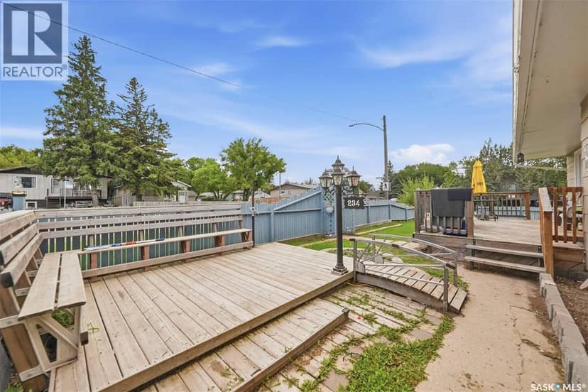 234 Winnipeg AVENUE S — photo 31 of 40