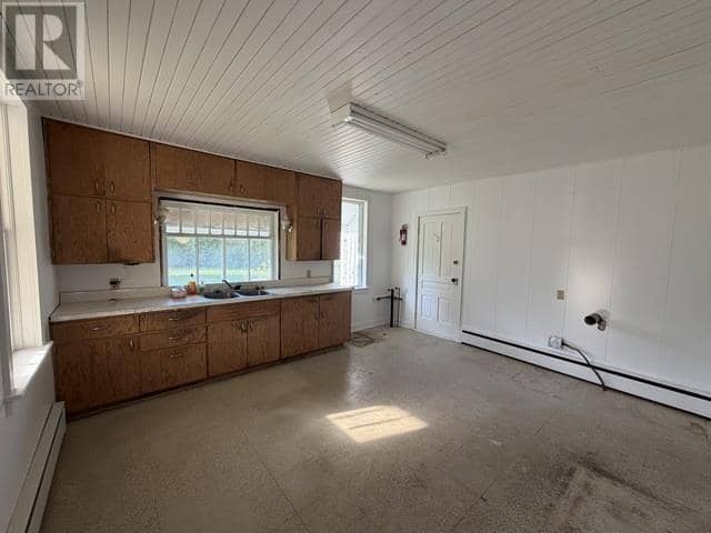 62 Queen ST — photo 10 of 33