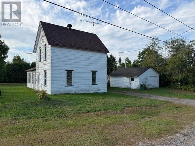 62 Queen ST, Thessalon, photo 2