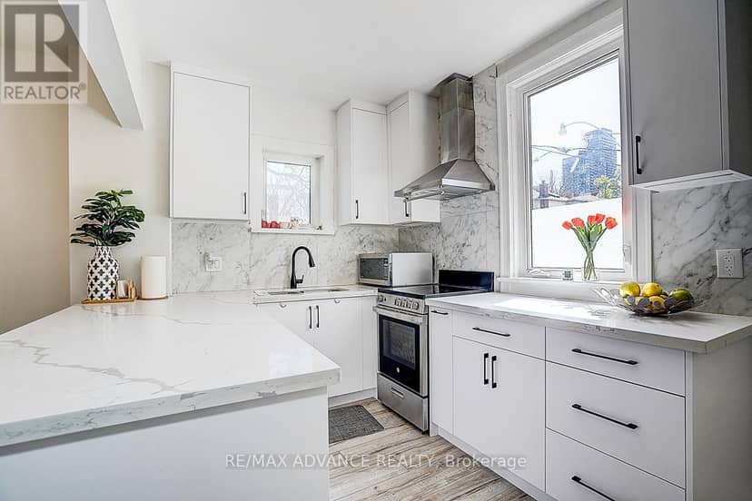 33 Castlefield Avenue — photo 16 of 40