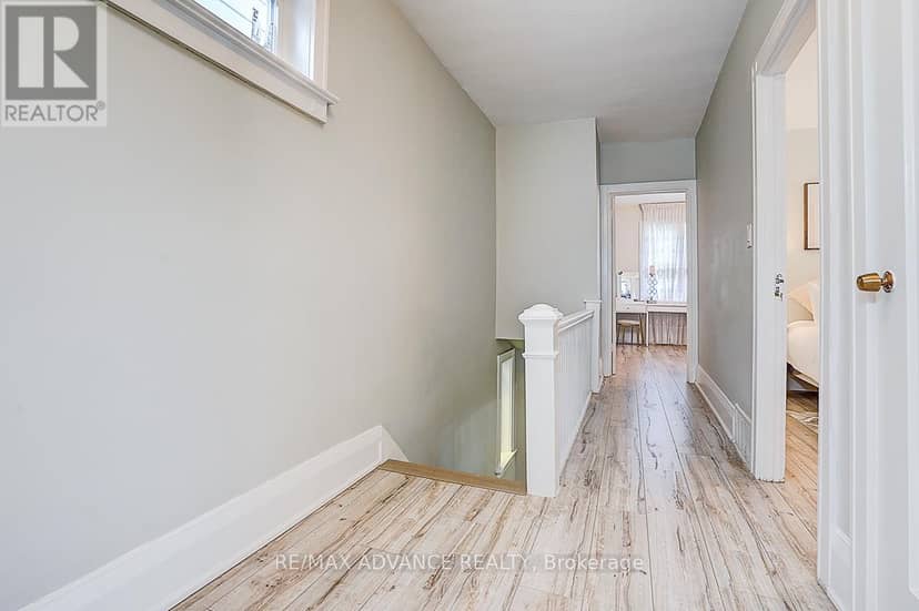 33 Castlefield Avenue — photo 23 of 40