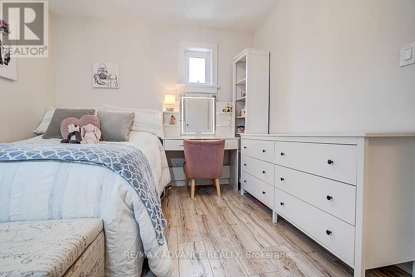 33 Castlefield Avenue — photo 29 of 40