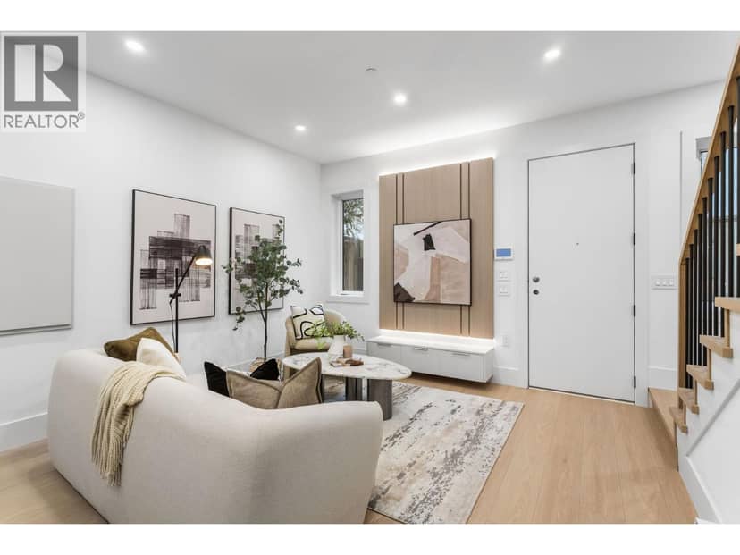 3277 GRAVELEY STREET, Vancouver, photo 2