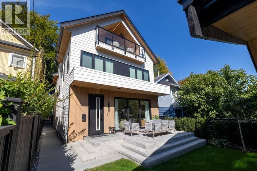 2 58 E 40TH AVENUE, Vancouver