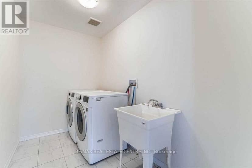 7831 Odell Crescent — photo 18 of 29