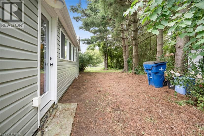 185 METCALFE Street — photo 13 of 23