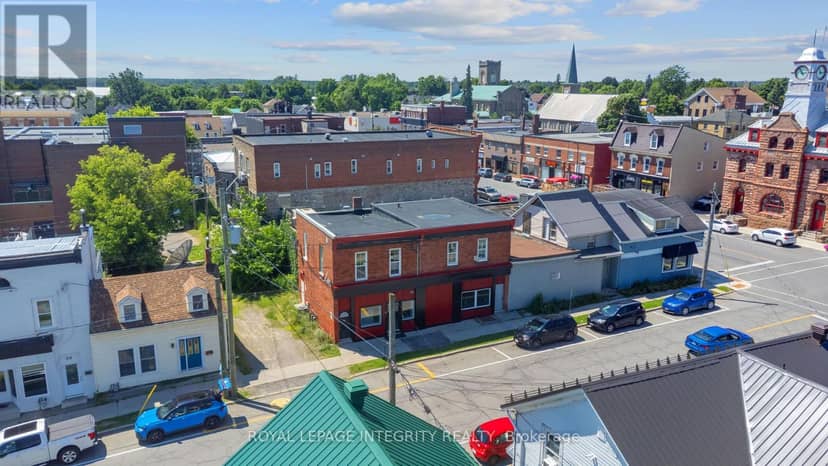 34 Market Street, Smiths Falls, photo 3