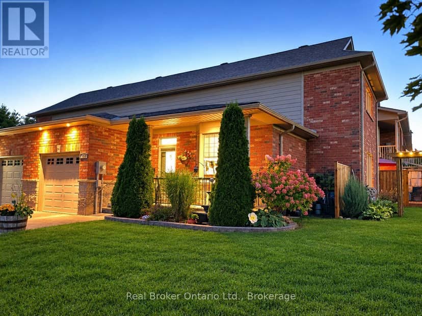 438 Shewfelt Crescent — photo 1 of 40
