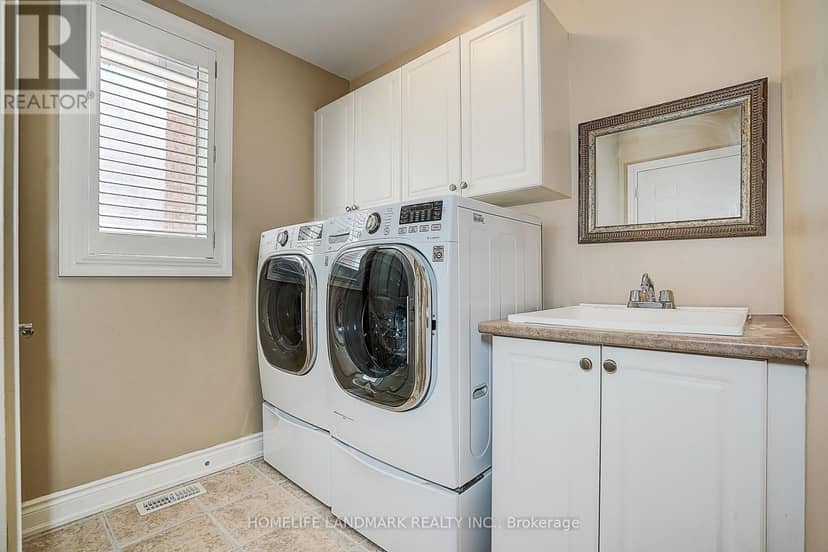 1061 Nellie Little Crescent — photo 20 of 40