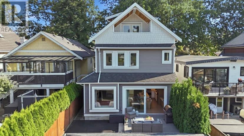 2137 E 2ND AVENUE, Vancouver