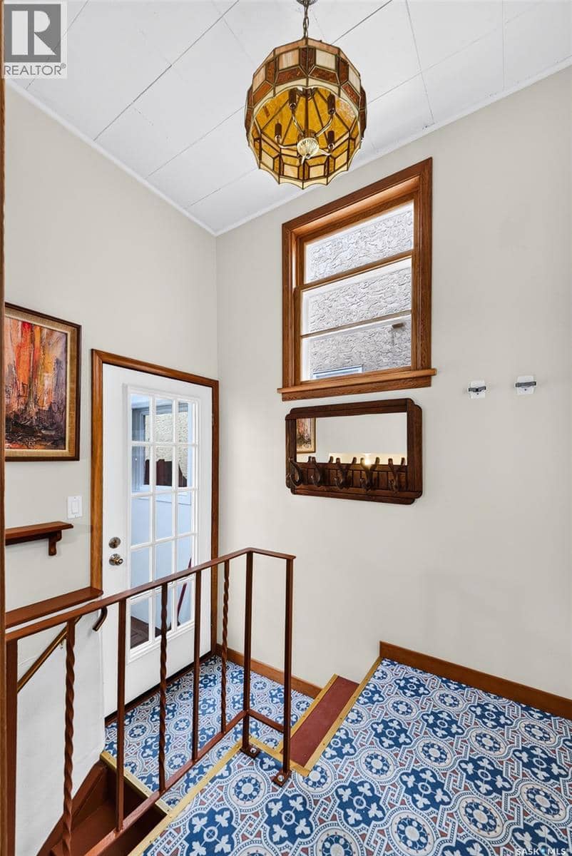 345 McIntyre Street — photo 16 of 37